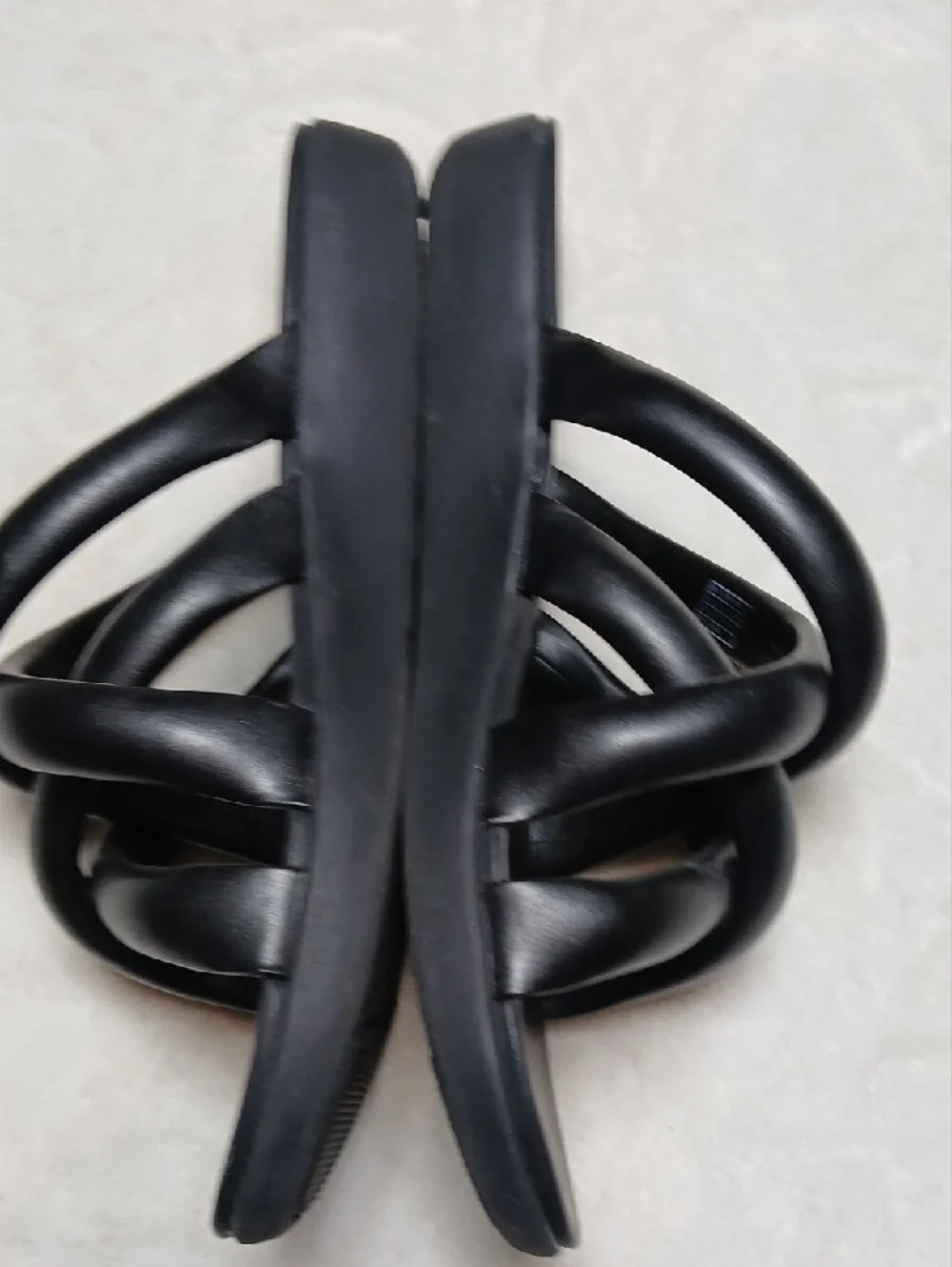 FitFlop Black Crisscross Padded Slide Sandals Size 10